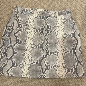 Aritizia snake print skirt